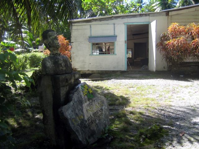 Author,Tom Neal "An Island to oneself" lived here