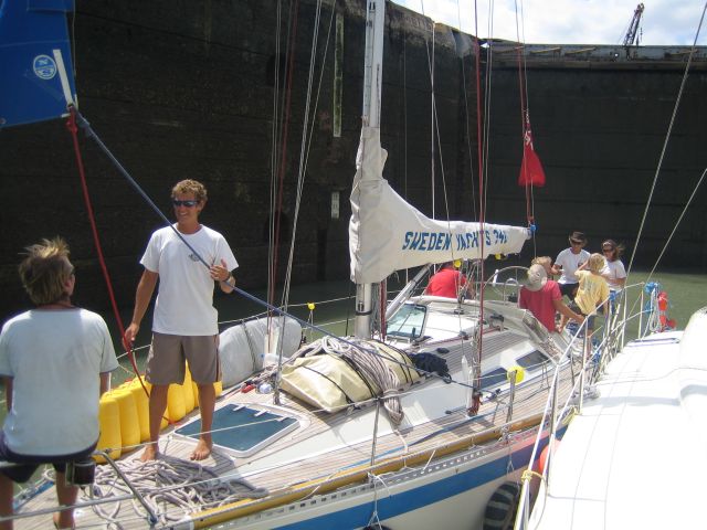 Magic Roundabout & crew rafting with Free Spirit - Panama Canal