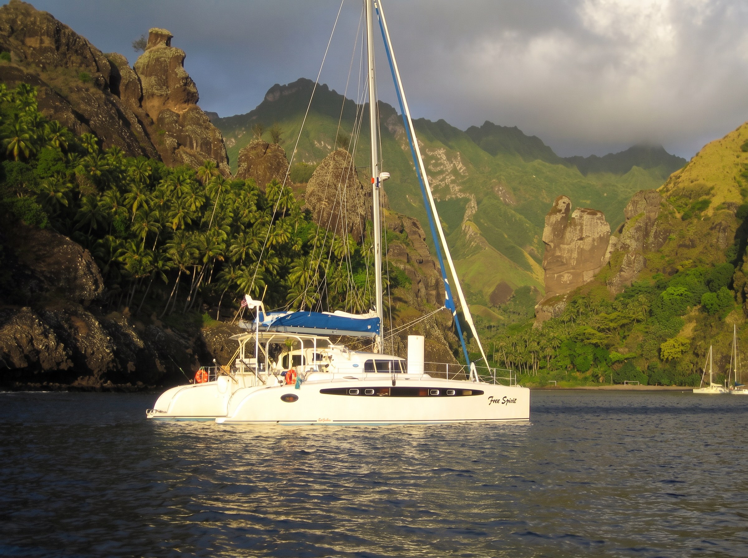 Free Spirit in the Bay of Virgins, Fatu Hiva