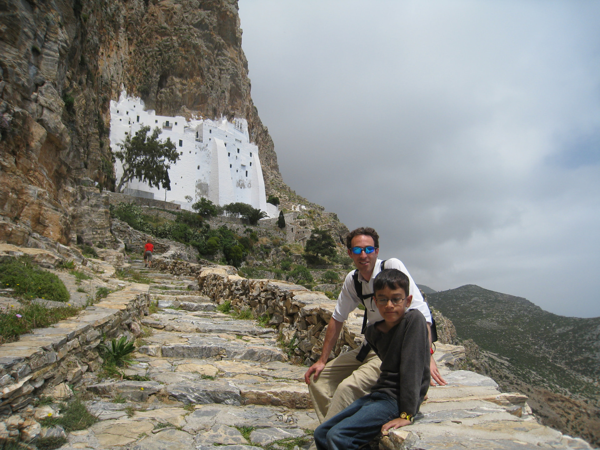 Darren & Indi below the Monastery of Hozoviotissa, Amorgos
