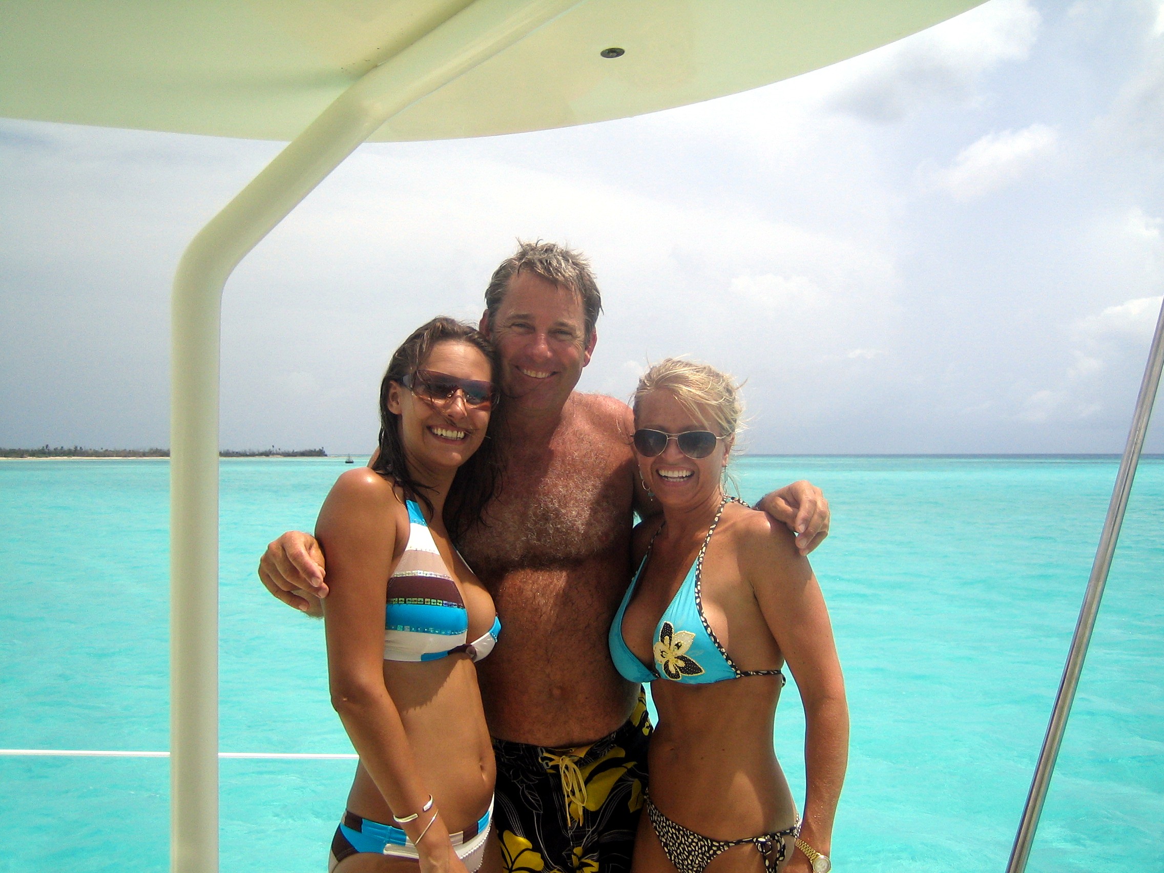 Ron with Kehrer and Kya in Cozumel