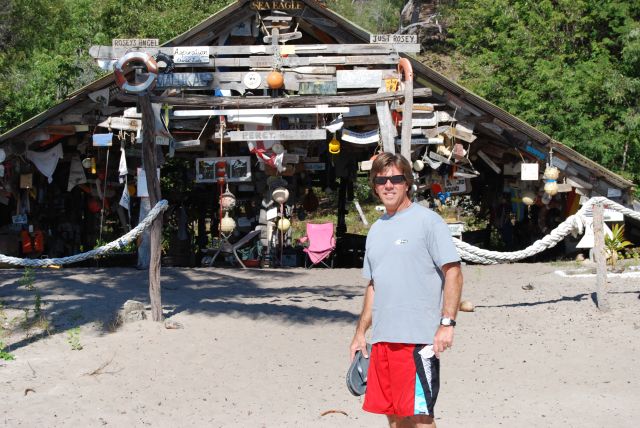 Middle Percy Island-Yachtie Beach Shack
